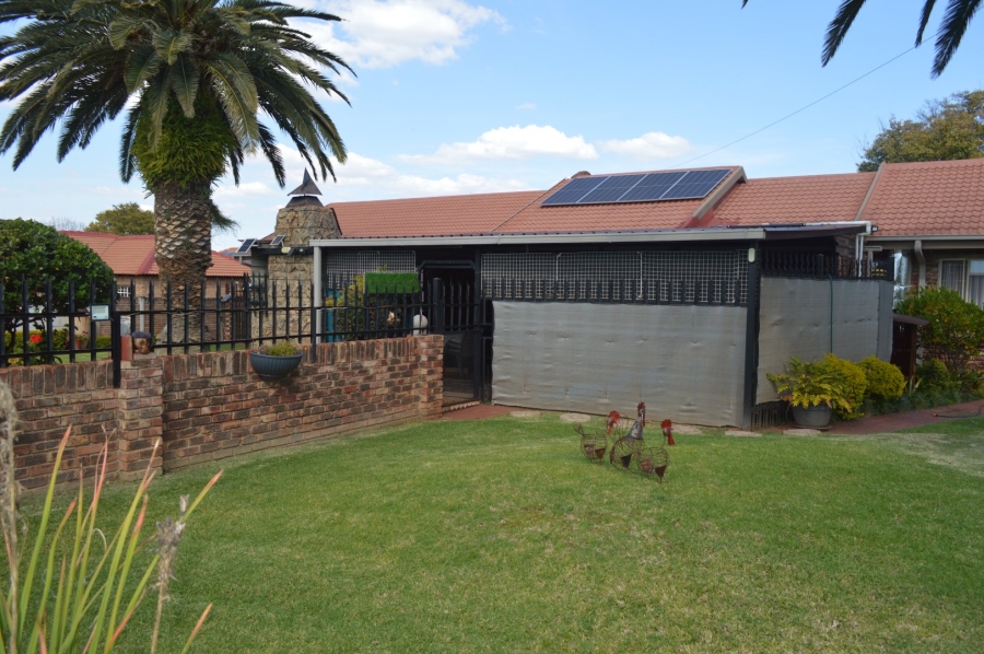 6 Bedroom Property for Sale in Doringkruin North West